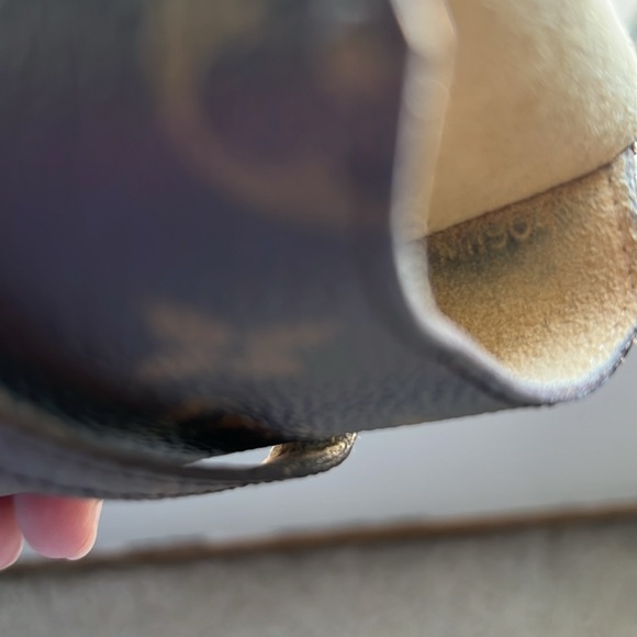 Authentic (MI1904) Louis Vuitton Glasses Case - Picture 8 of 14